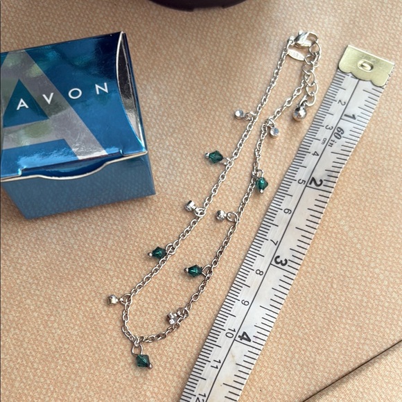 Vintage Avon 2008 Emerald Green Crystal Anklet Silver Dainty Adjustable NIB B13 - Picture 11 of 15